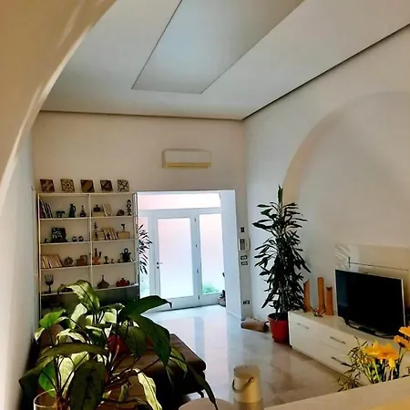 La Bella In Centro Bed & Breakfast 4*