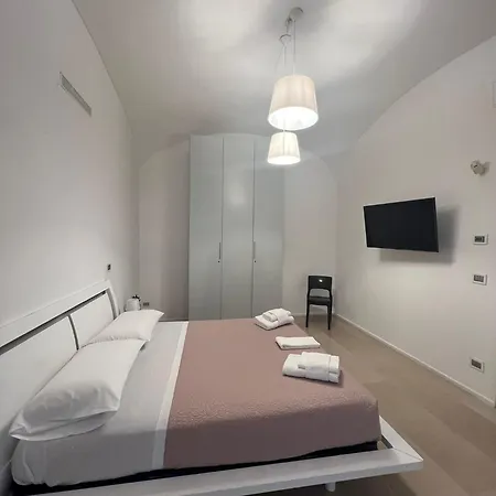 La Bella In Centro Bed & Breakfast 4*